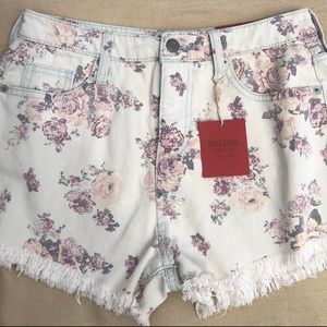 Floral Shorts NWT